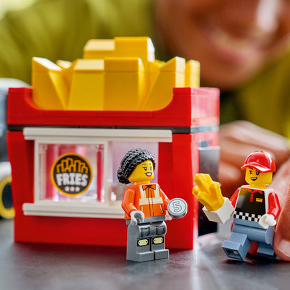 LEGO® City Snackbartruck - Bouw- en Speelset met Etensaccessoires om te Doen Alsof - 60488