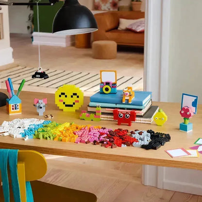 LEGO Creatieve Knutseldoos 11042 Classic (Pre-Order: januari 2025) -  - LEGO