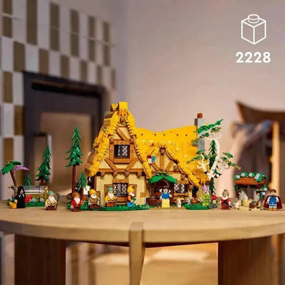 LEGO Huisje van Sneeuwwitje en de zeven dwergen 43242 Disney LEGO DISNEY @ 2TTOYS | Official LEGO shop😊🥰 LEGO €. 224.99