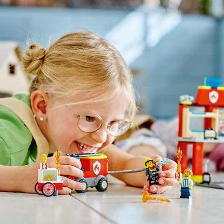 LEGO Brandweerkazerne en brandweerwagen 60375 City LEGO CITY @ 2TTOYS | Official LEGO shop😊🥰 LEGO €. 29.48